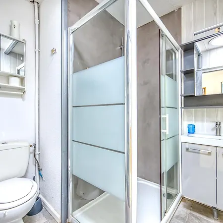 Dans Pietonne Уртен